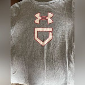 Boys Small Under Armour baseball tee shirt, never worn